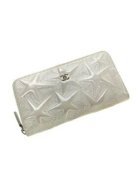 Chanel CC Logo Round Zip Wallet